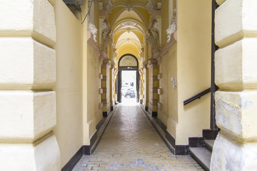 Authentic Grand Boulevard Budapest Exterior foto