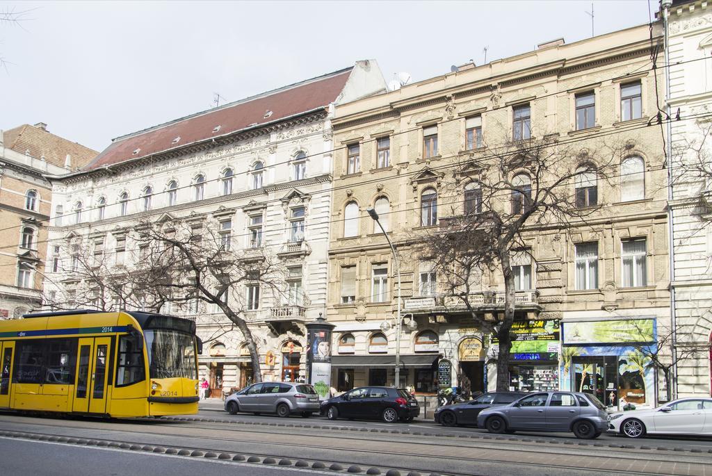 Authentic Grand Boulevard Budapest Exterior foto